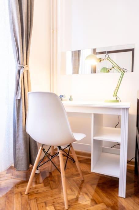 Central And Comfy 2Bdr Apartment Near Parliament Beograd Eksteriør bilde